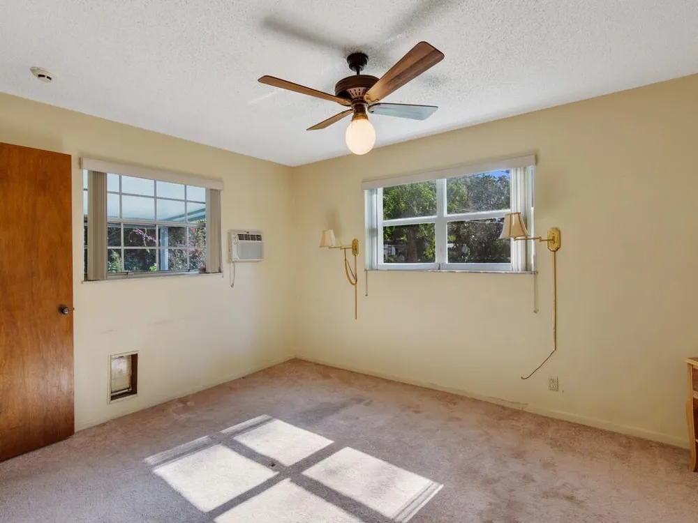 3105 Atlantic Boulevard Vero Beach, FL 32960