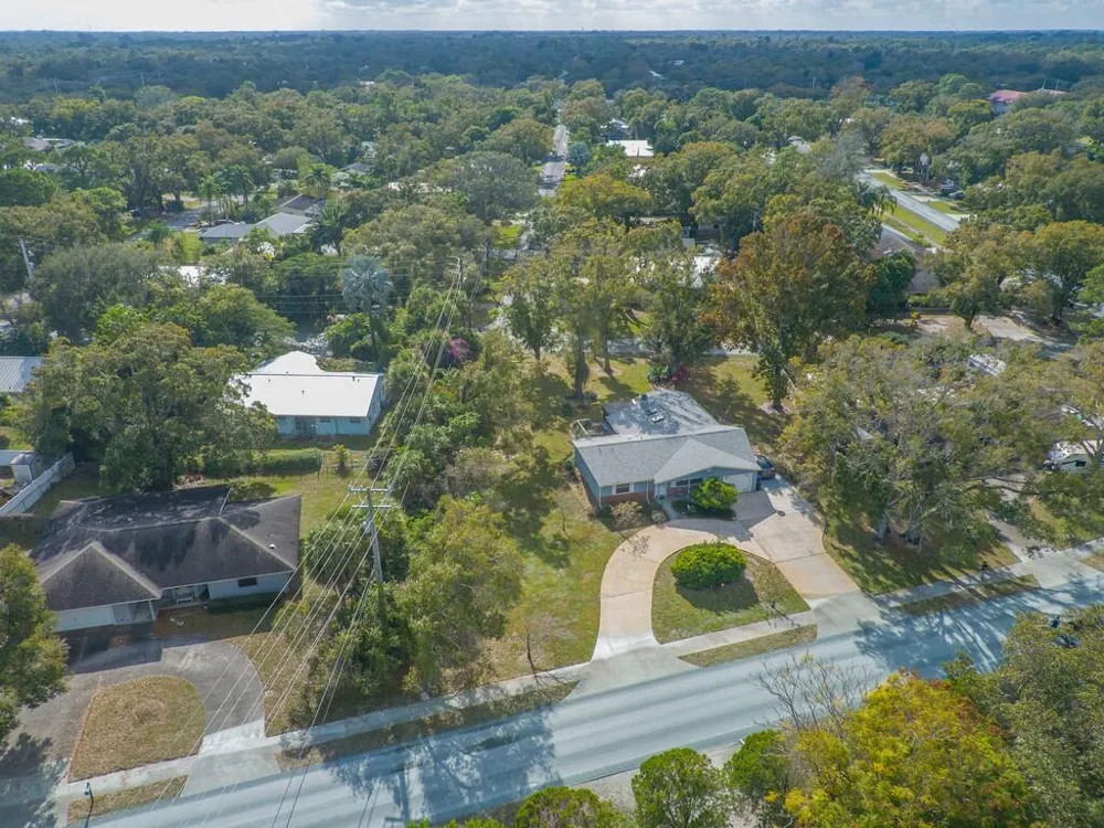 3105 Atlantic Boulevard Vero Beach, FL 32960