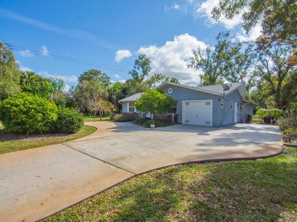 3105 Atlantic Boulevard Vero Beach, FL 32960