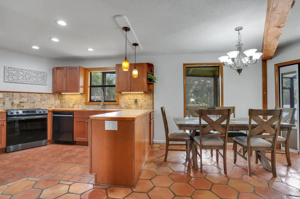 9752 SE Highborne Way Hobe Sound, FL 33455