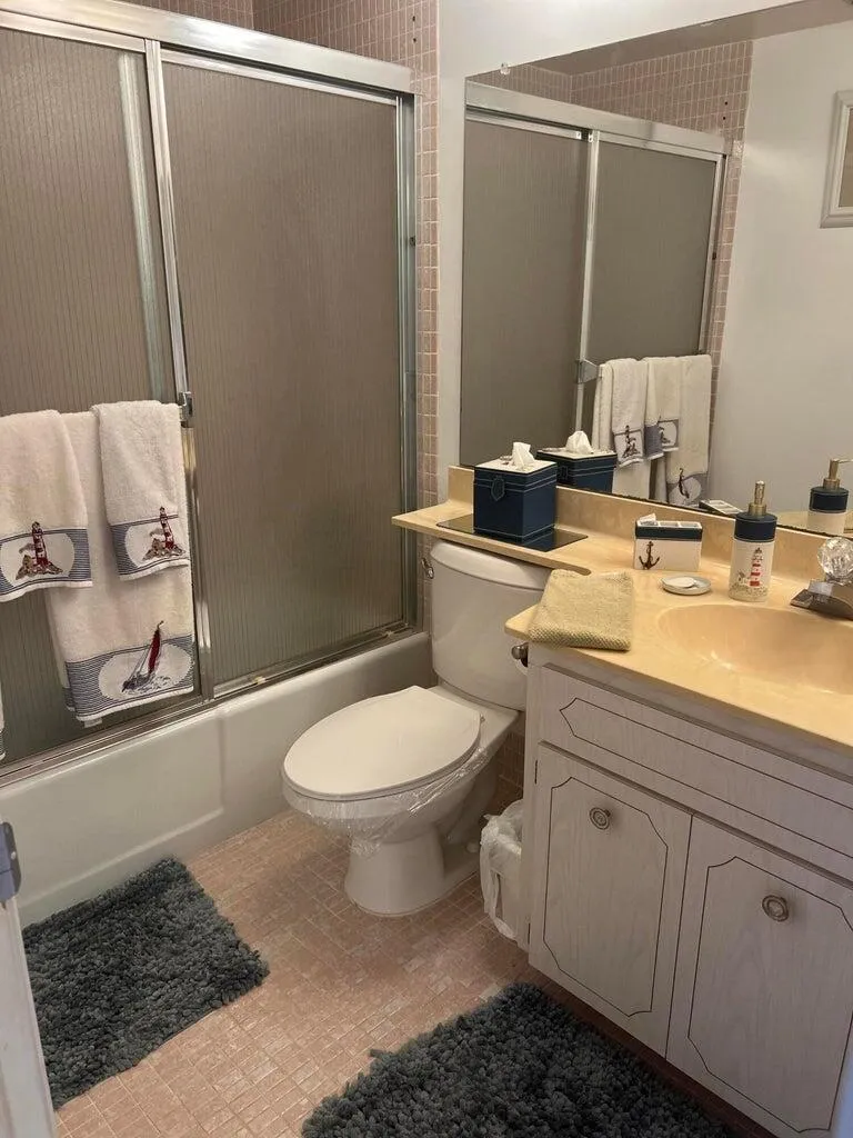 20 Yacht Club Drive #405 North Palm Beach, FL 33408