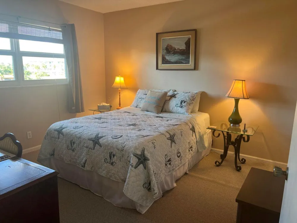 20 Yacht Club Drive #405 North Palm Beach, FL 33408