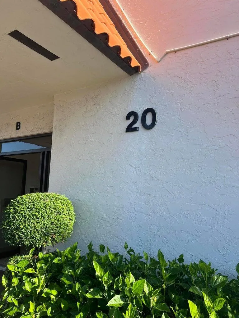 20 Yacht Club Drive #405 North Palm Beach, FL 33408