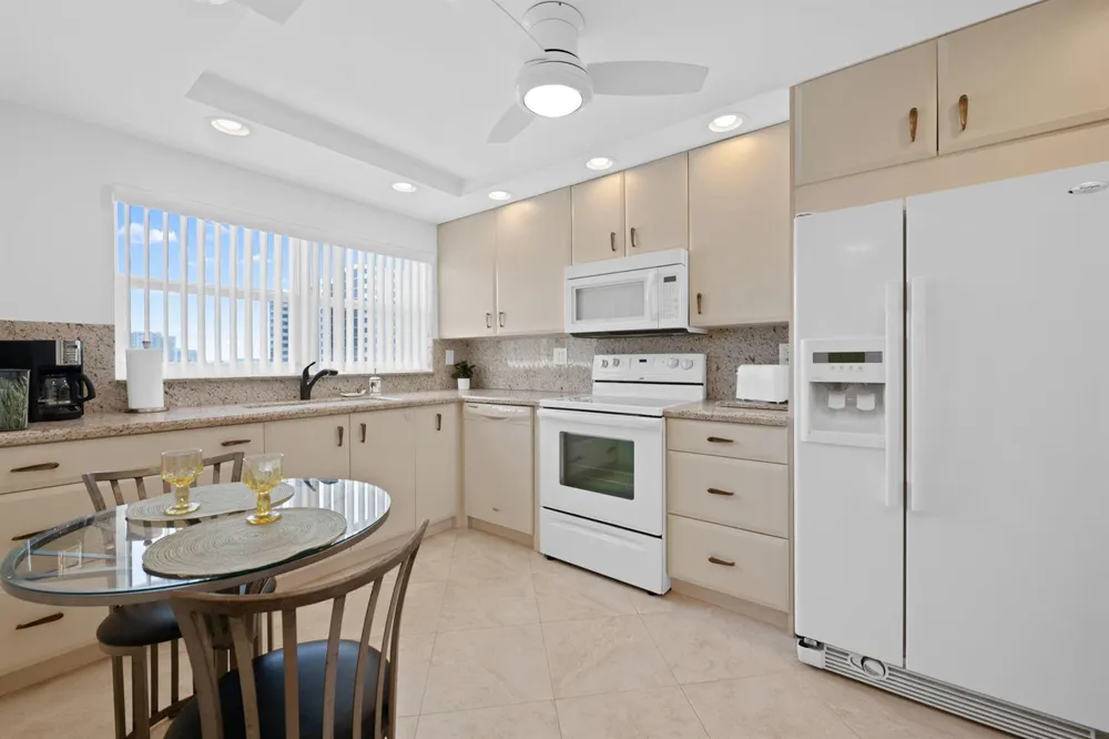 3300 S Ocean Boulevard #621c Highland Beach, FL 33487