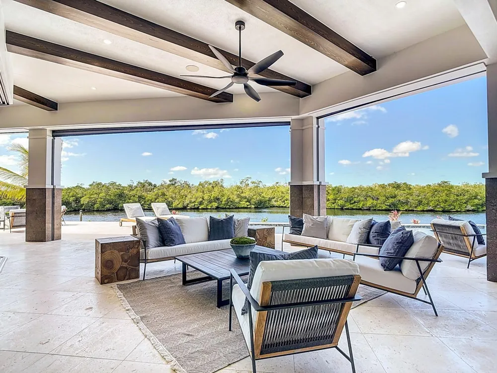 14201 Bay Drive Fort Myers, FL 33919
