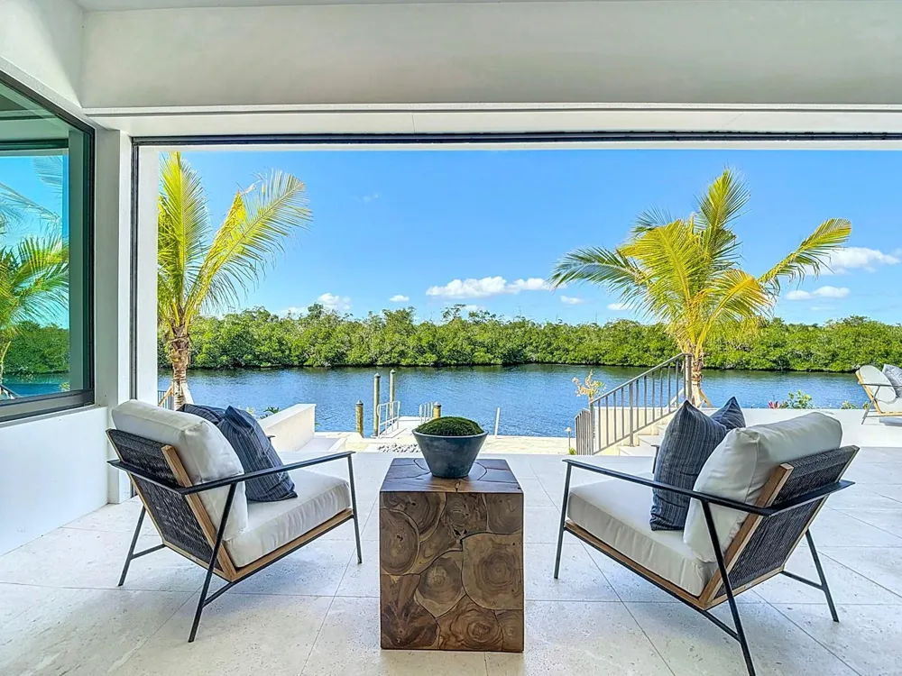 14201 Bay Drive Fort Myers, FL 33919