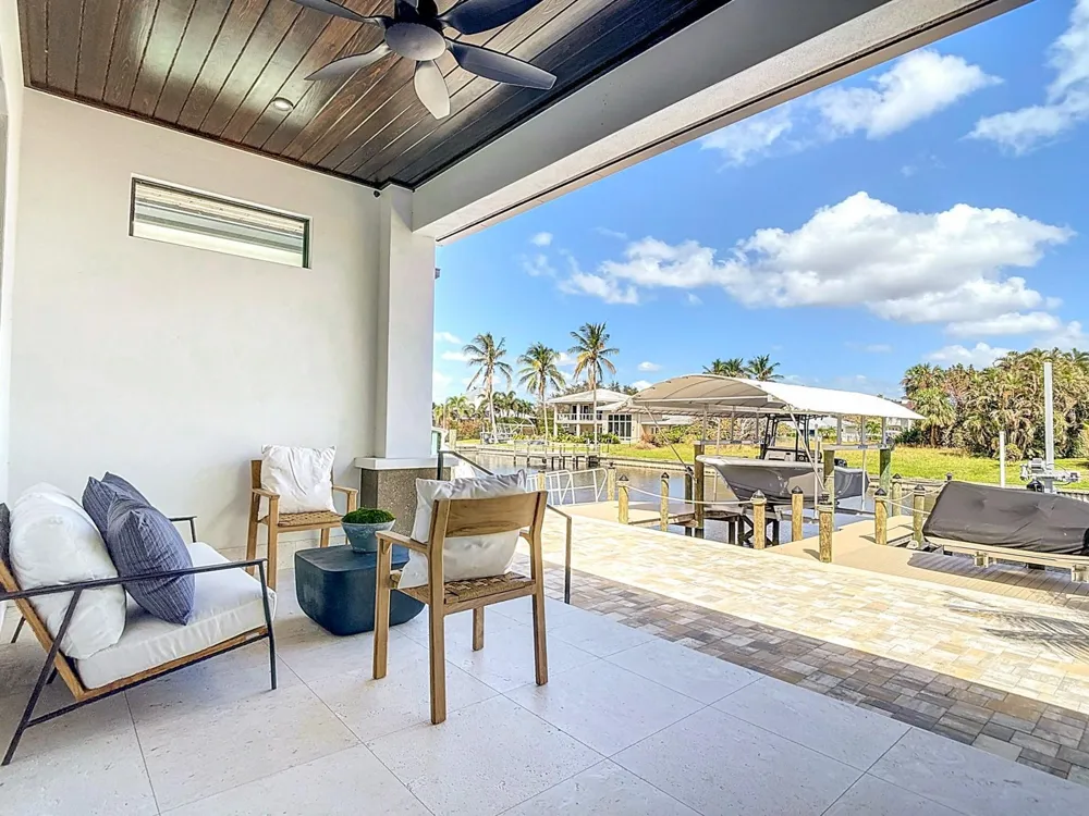 14201 Bay Drive Fort Myers, FL 33919