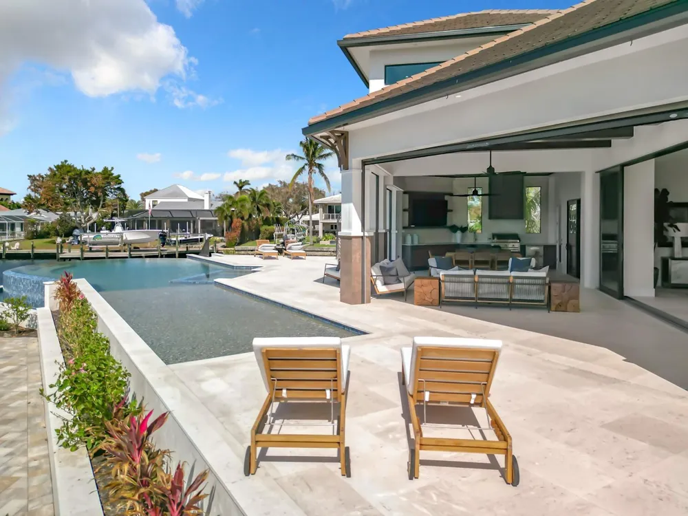 14201 Bay Drive Fort Myers, FL 33919