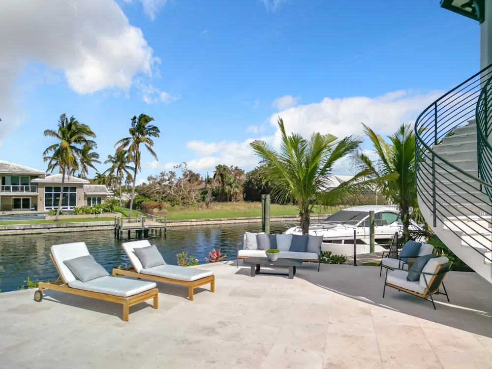 14201 Bay Drive Fort Myers, FL 33919