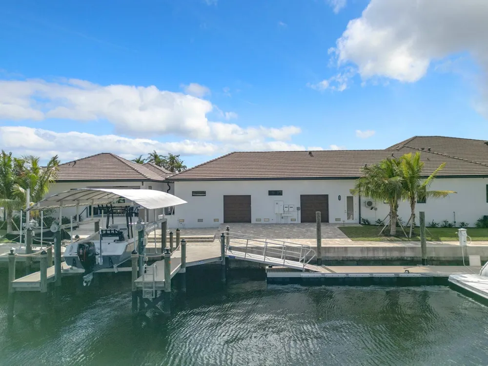 14201 Bay Drive Fort Myers, FL 33919
