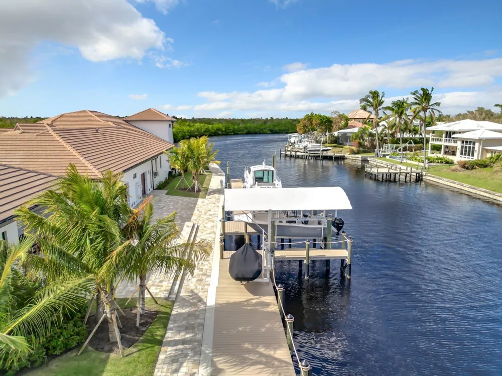 14201 Bay Drive Fort Myers, FL 33919