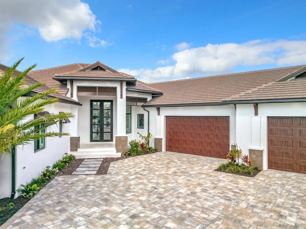 14201 Bay Drive Fort Myers, FL 33919