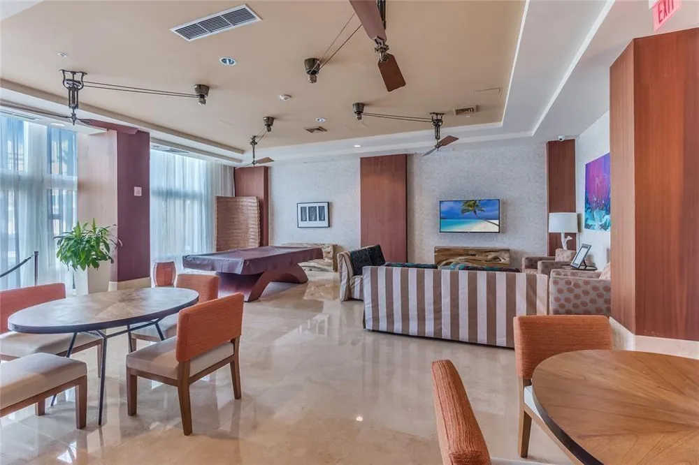 1945 S Ocean Drive #910 Hallandale Beach, FL 33009