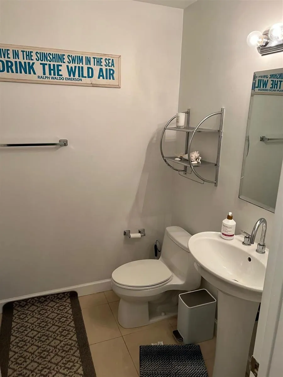 1945 S Ocean Drive #910 Hallandale Beach, FL 33009