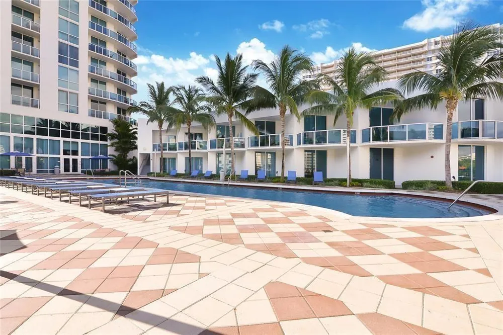1945 S Ocean Drive #910 Hallandale Beach, FL 33009