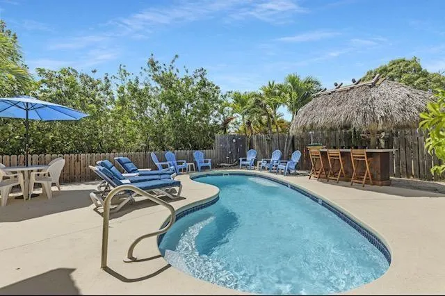 309 E Calzada De Bougainville Marathon, FL 33050