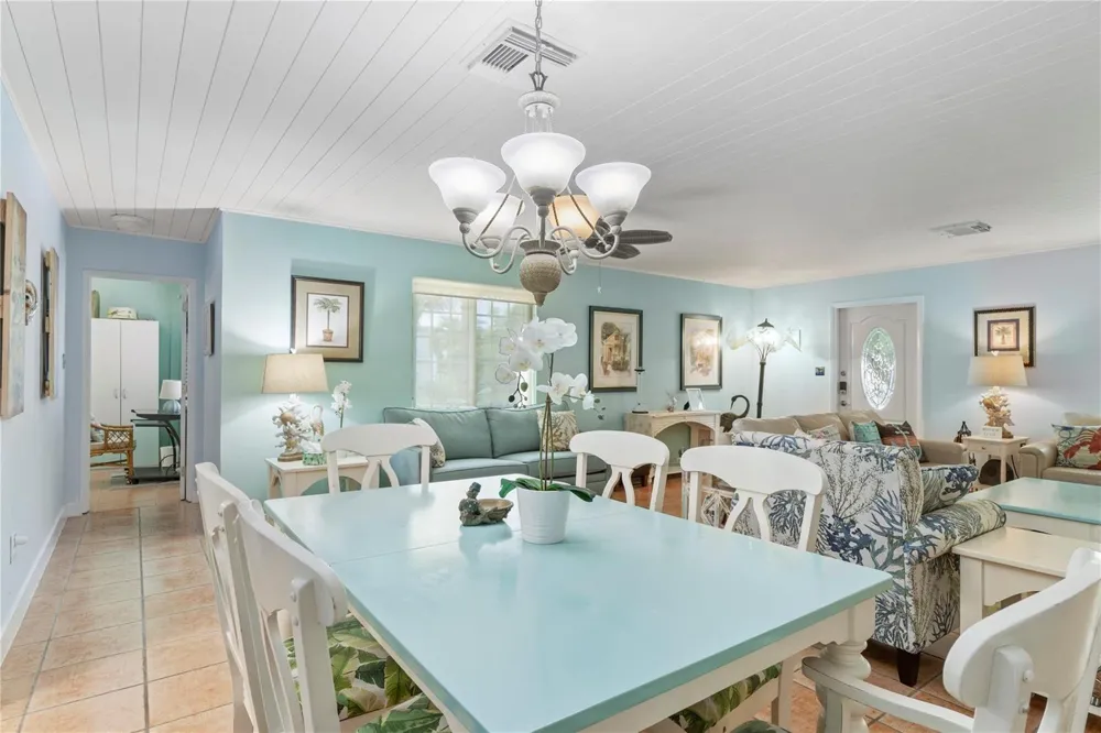309 E Calzada De Bougainville Marathon, FL 33050