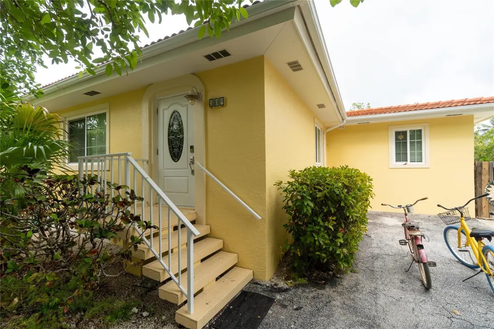 309 E Calzada De Bougainville Marathon, FL 33050
