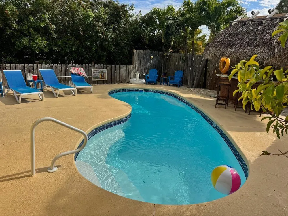 309 E Calzada De Bougainville Marathon, FL 33050