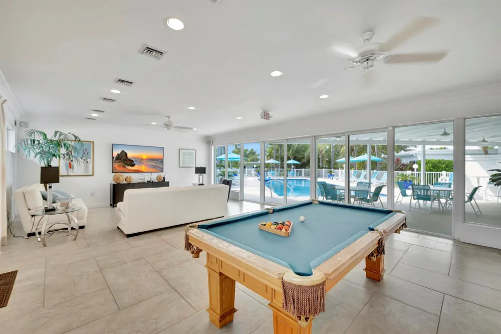 1212 Hillsboro Mile #20 Hillsboro Beach, FL 33062
