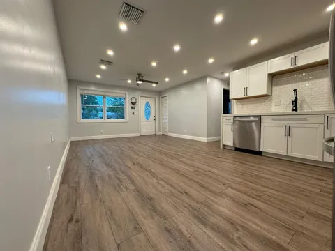 9422 SW 51st Street