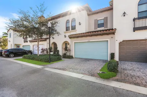 12512 NW 32 Manor #3