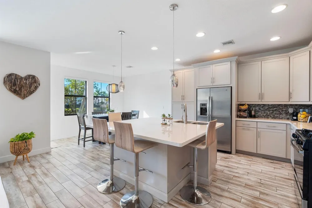 12512 NW 32 Manor #3 Sunrise, FL 33323