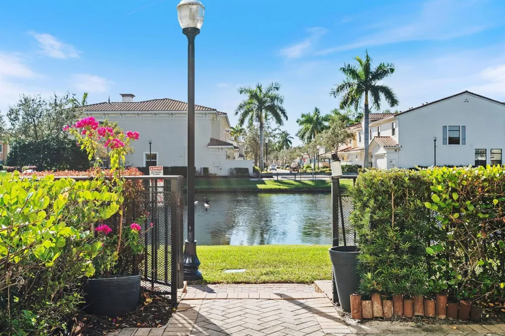 12512 NW 32 Manor #3 Sunrise, FL 33323