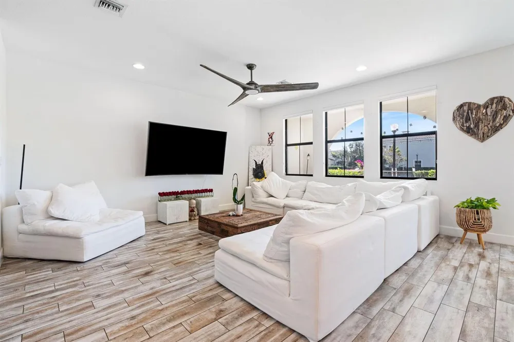 12512 NW 32 Manor #3 Sunrise, FL 33323