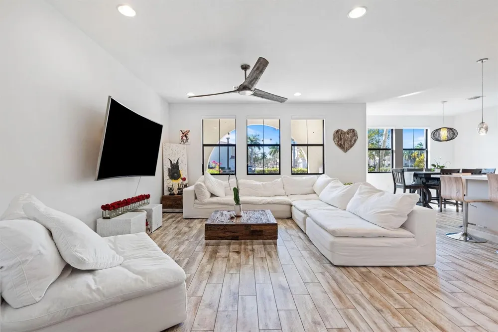 12512 NW 32 Manor #3 Sunrise, FL 33323