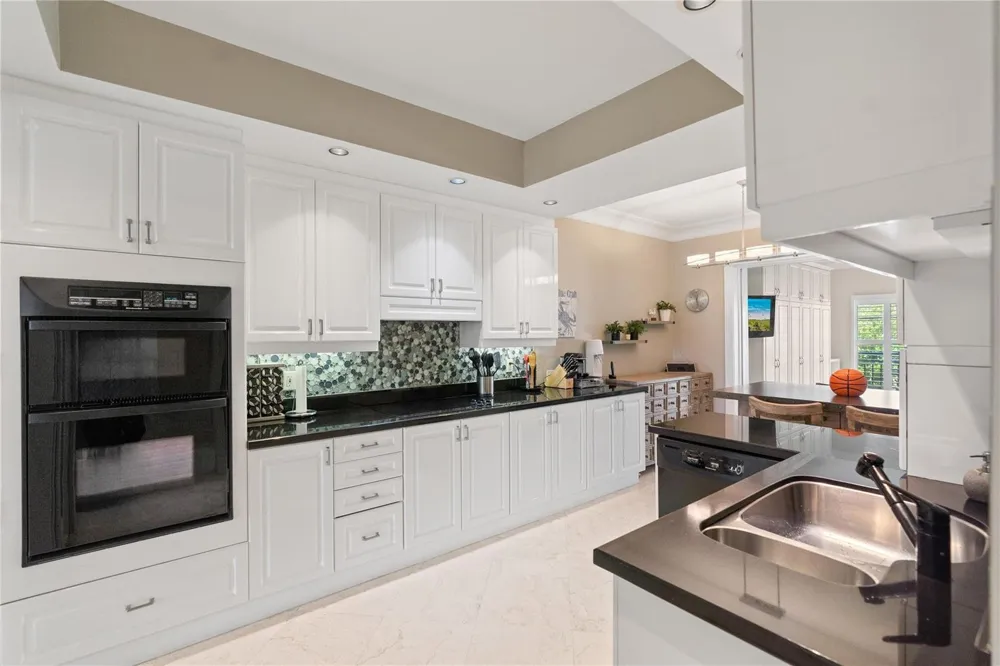 1228 Hillsboro Mile #202 Hillsboro Beach, FL 33062