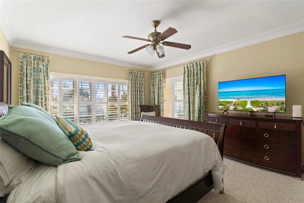 1228 Hillsboro Mile #202 Hillsboro Beach, FL 33062