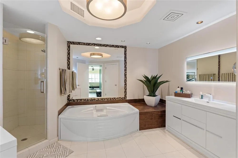 1228 Hillsboro Mile #202 Hillsboro Beach, FL 33062