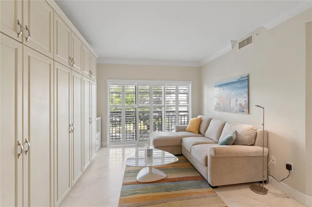 1228 Hillsboro Mile #202 Hillsboro Beach, FL 33062
