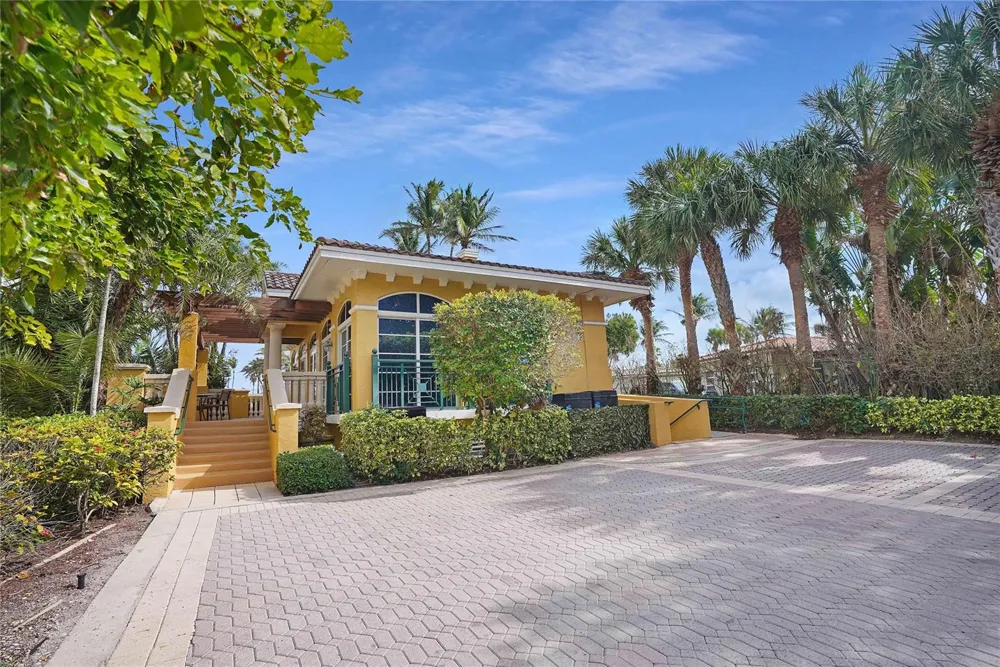 1228 Hillsboro Mile #202 Hillsboro Beach, FL 33062
