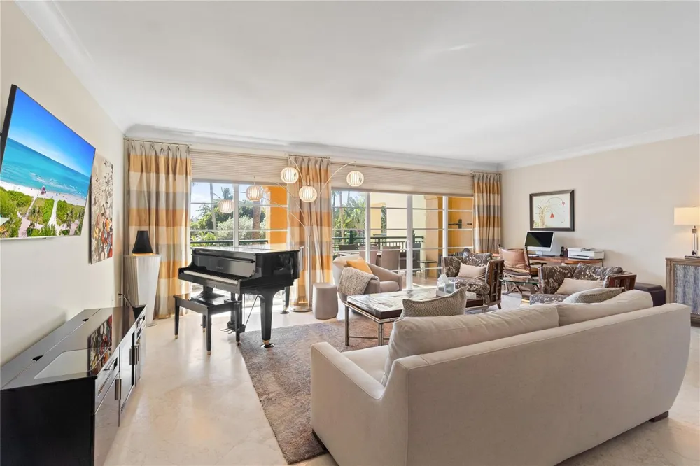 1228 Hillsboro Mile #202 Hillsboro Beach, FL 33062