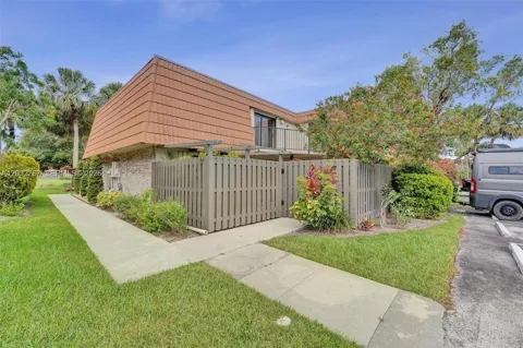 11100 SW 15th Mnr