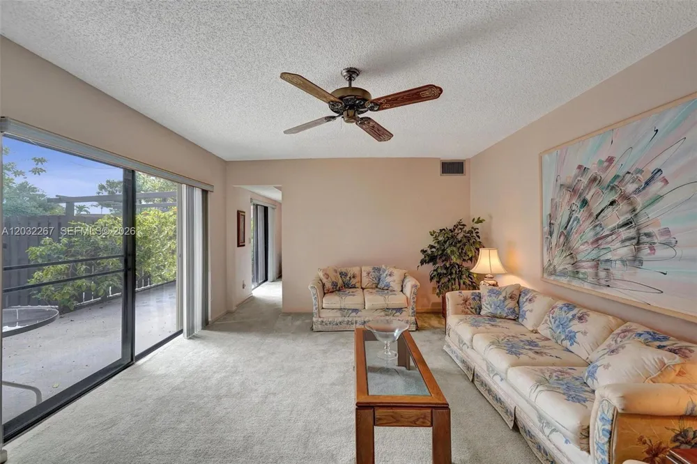 11100 SW 15th Mnr Davie, FL 33324