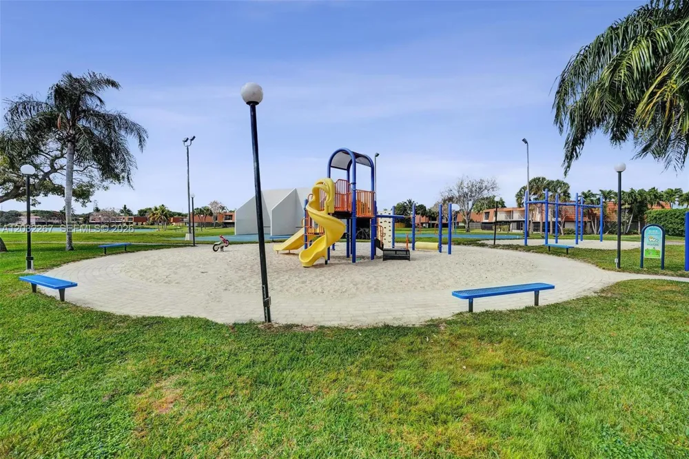 11100 SW 15th Mnr Davie, FL 33324