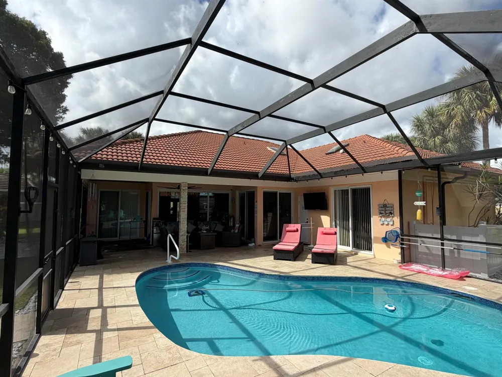 9050 Cypress Hollow Drive Palm Beach Gardens, FL 33418