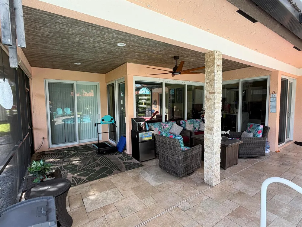 9050 Cypress Hollow Drive Palm Beach Gardens, FL 33418