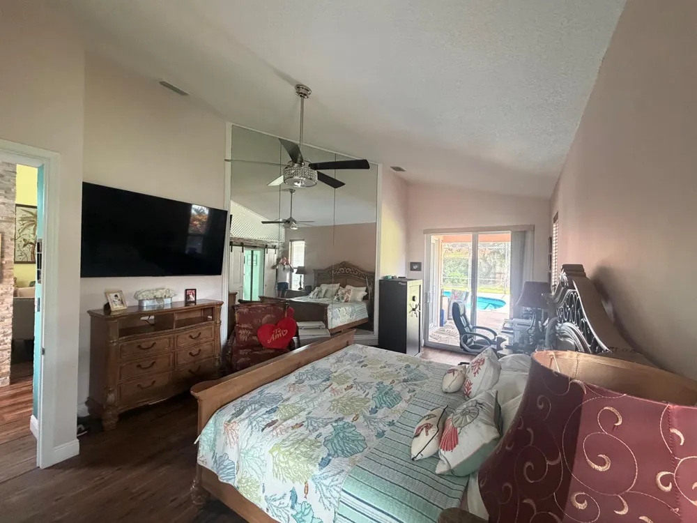 9050 Cypress Hollow Drive Palm Beach Gardens, FL 33418