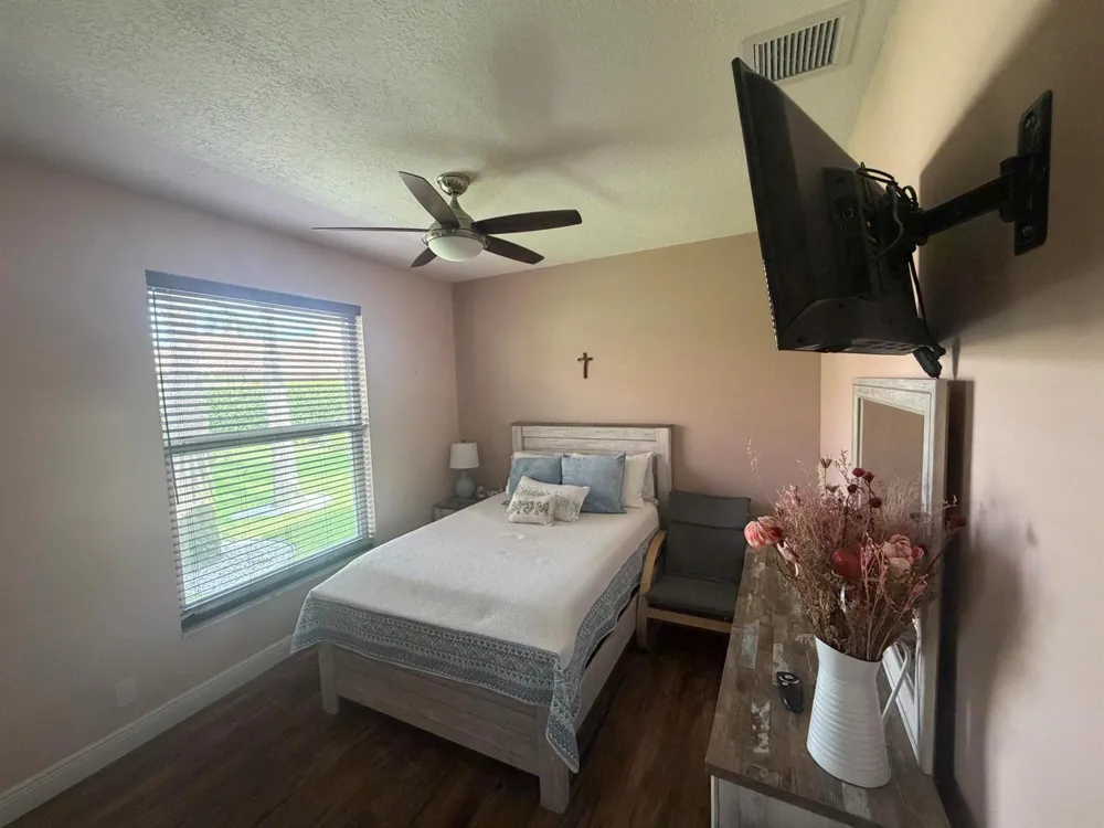 9050 Cypress Hollow Drive Palm Beach Gardens, FL 33418
