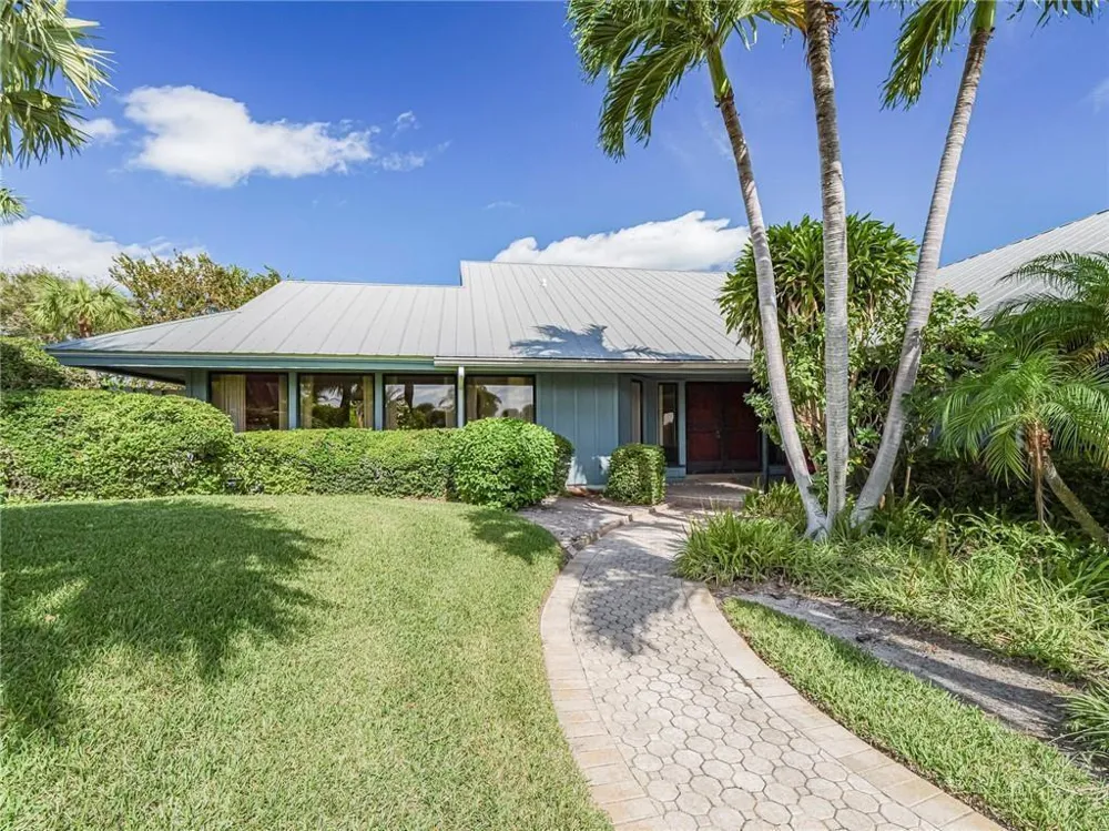 1330 Shorewinds Lane Vero Beach, FL 32963