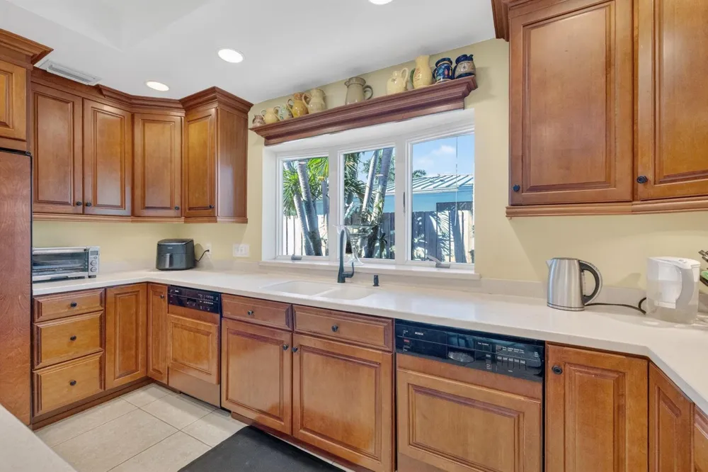 2871 NE 26th Court Fort Lauderdale, FL 33306