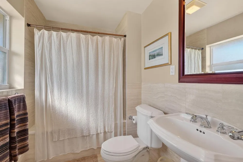 2871 NE 26th Court Fort Lauderdale, FL 33306