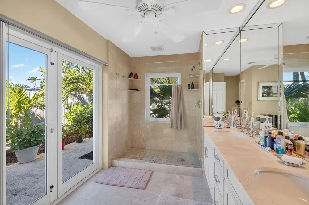 2871 NE 26th Court Fort Lauderdale, FL 33306