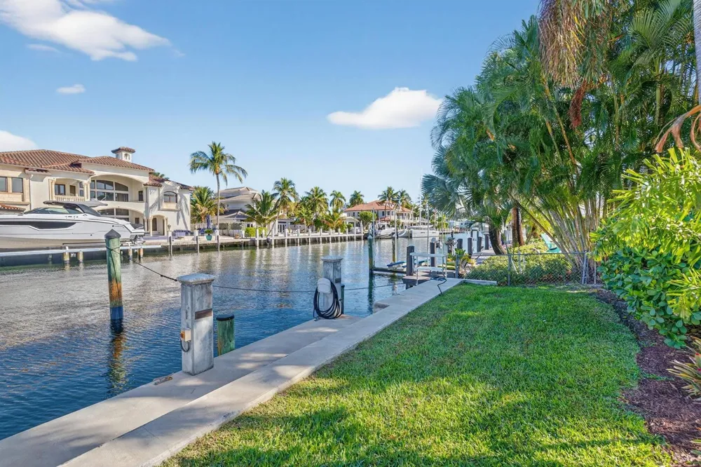 2871 NE 26th Court Fort Lauderdale, FL 33306