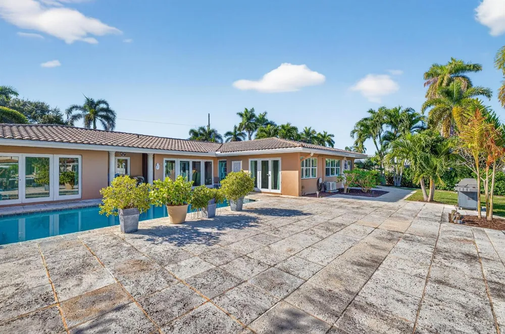 2871 NE 26th Court Fort Lauderdale, FL 33306