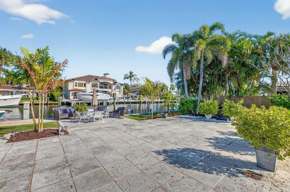 2871 NE 26th Court Fort Lauderdale, FL 33306